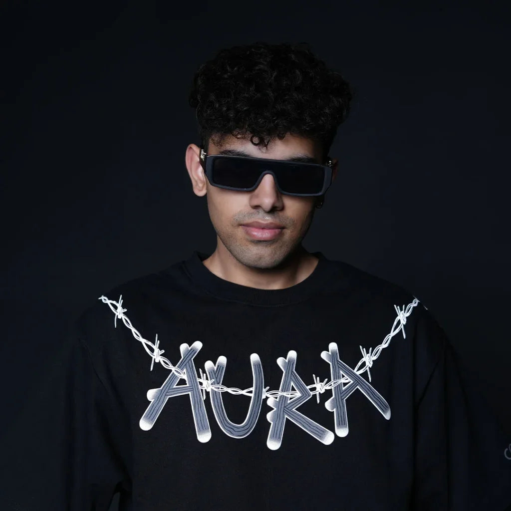 Aura Can’t Be Caged Oversized T-Shirt
